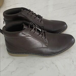London Fog Men's Dark Brown Leather Chukka Boot Shoe New in Box Size 10